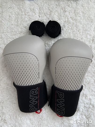 Боксерские перчатки Декатлон 14 oz