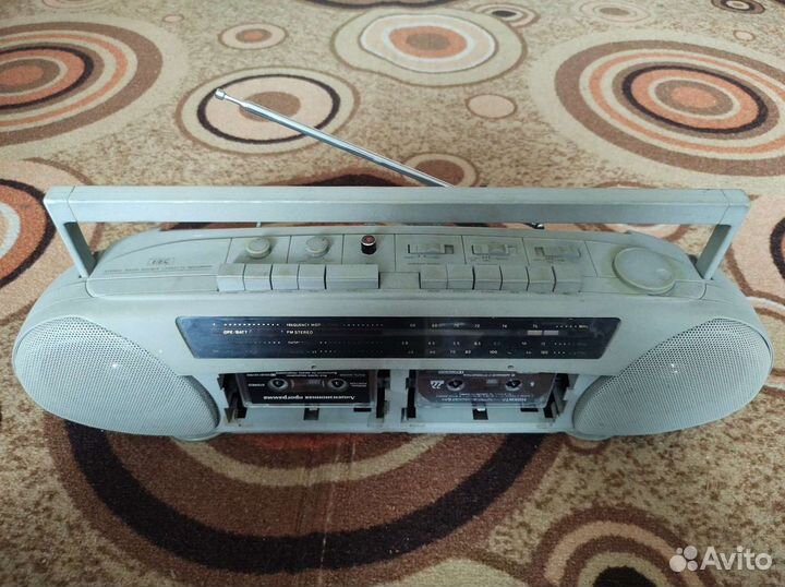 Двухкассетная магнитола