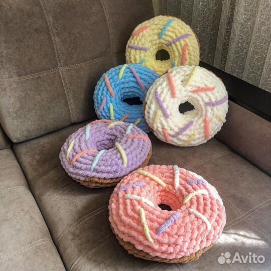 Декоративная подушка пончик
