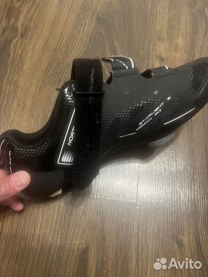 Велотуфли шоссейные с шипами