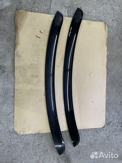 Дефлекторы капота Hyundai Grand Starex