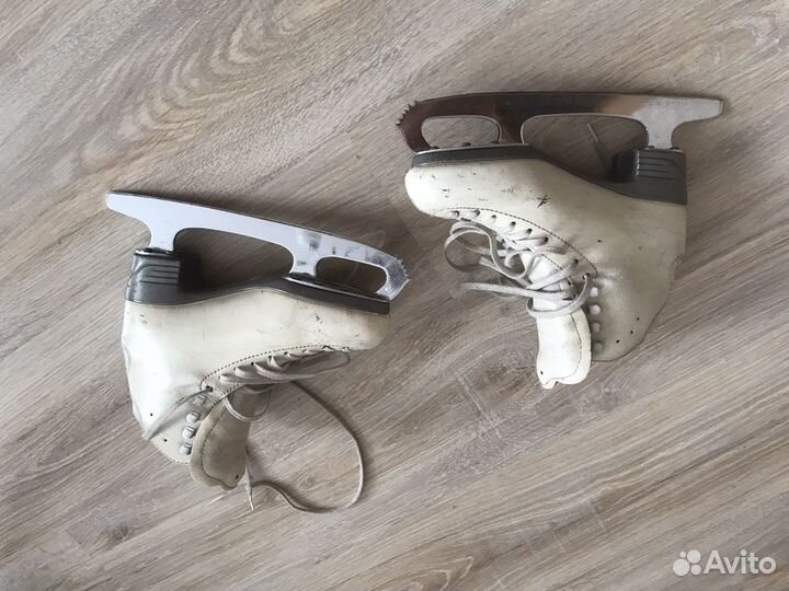 Фигурные коньки risport 240