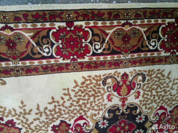 Ковёр шерстяной