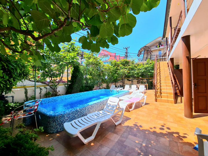 Гостиница, 600 м²