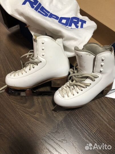 Фигурные коньки risport