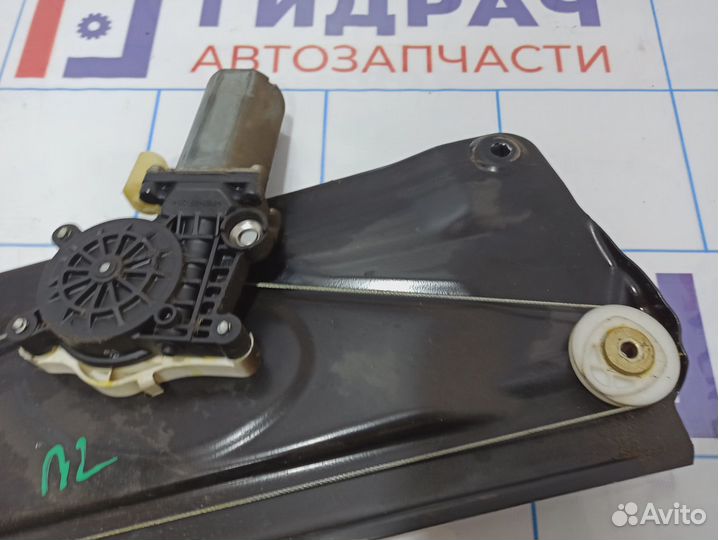 Стеклоподъемник электрический задний левый Land Ro