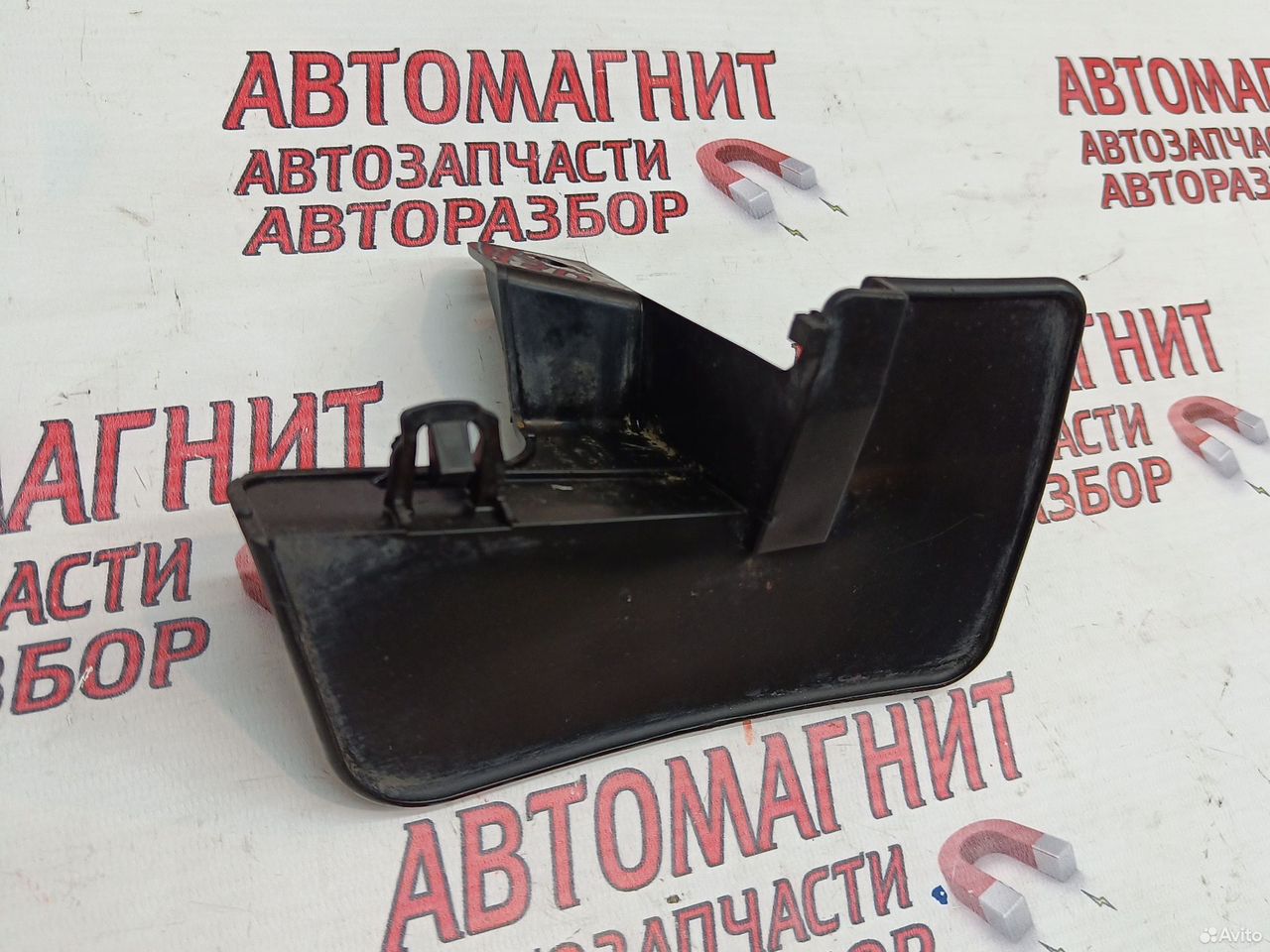 Брызговик задний левый Toyota Rav 4 XA40