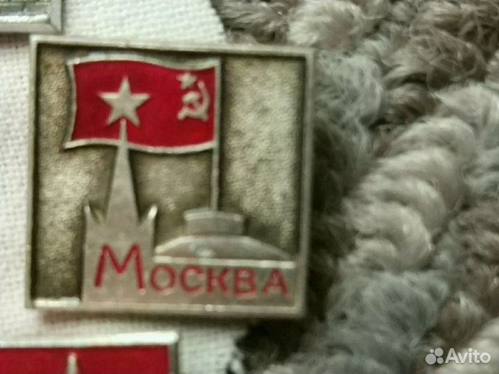Советские значки о Москве 19 шт