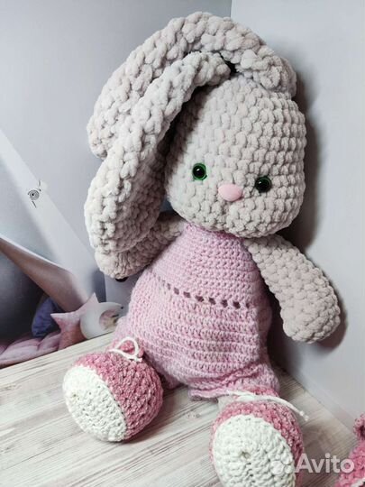 Вязаные игрушки зайка