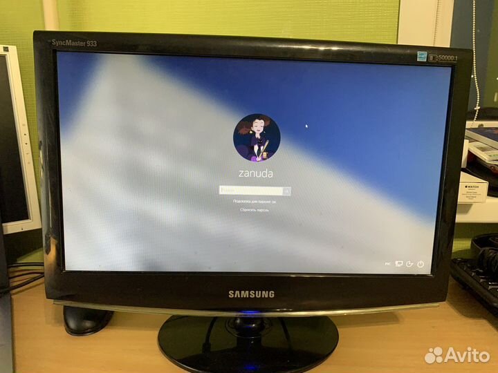 Монитор Samsung Syncmaster 933