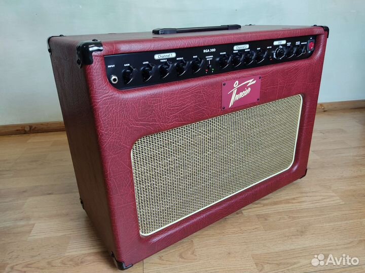 Гитарный комбоусилитель