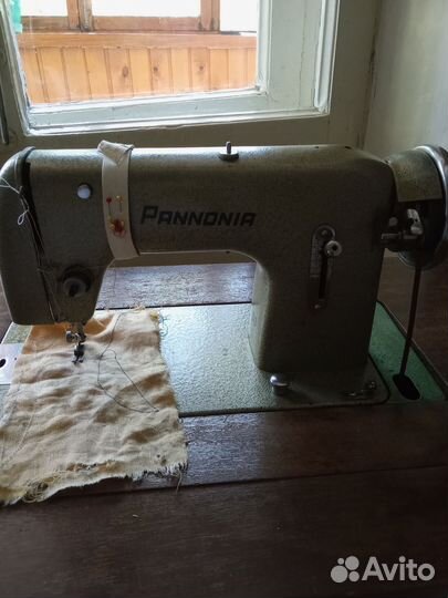 Швейная машина Панония