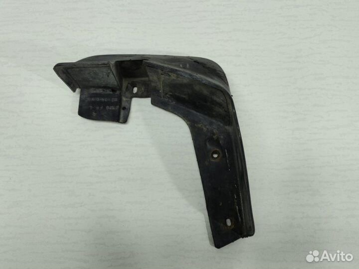 Брызговик передний левый Honda Capa 1999