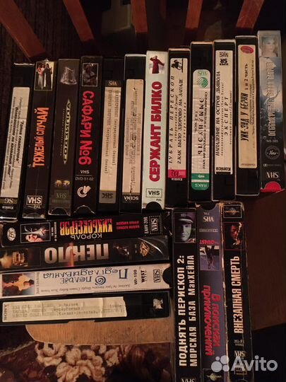 Видео, аудео касеты и CD диски