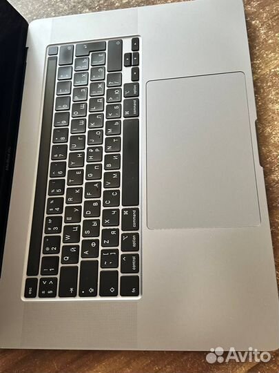 Apple MacBook Pro 16