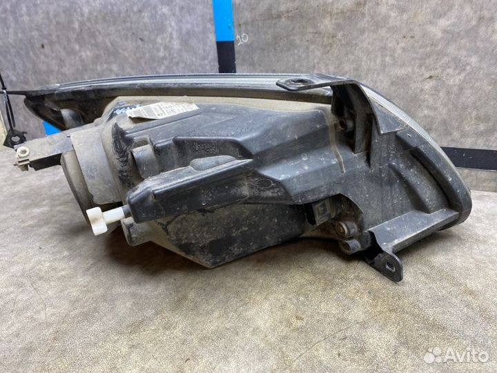 Фара передняя левая Лада Гранта седан 1.6 21126