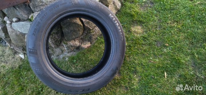 Kumho Ecsta HS51 225/55 R17 101W