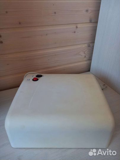 Лампа для ногтей