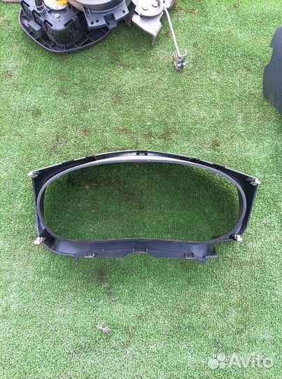 Рамка панели приборов Renault Logan 2