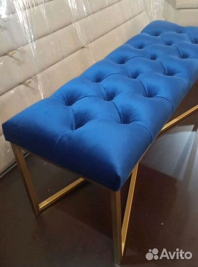 Вешалка для одежды. Банкетка