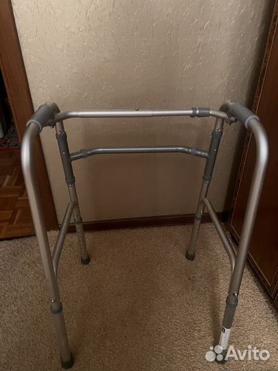 Ходунки для инвалидов