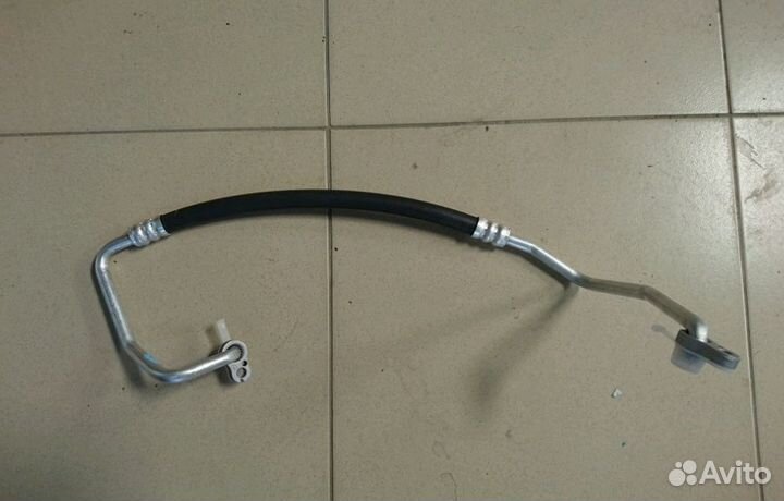 Трубка кондиционера на Kia Rio 4 Киа Рио 4