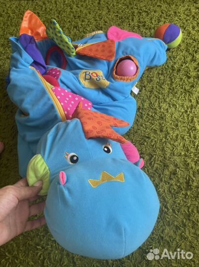 Динозавр с шарами