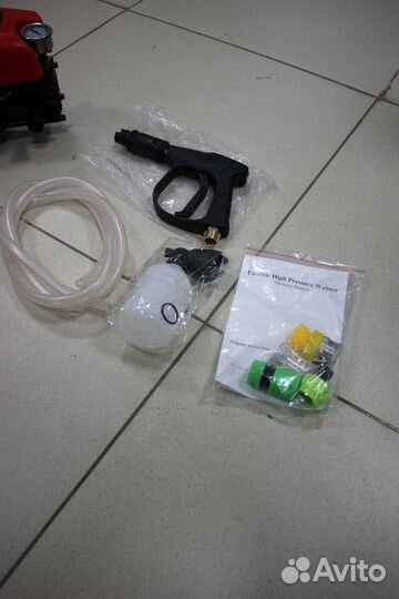 Автомобильный аппарат(мойка) высокого давления 220