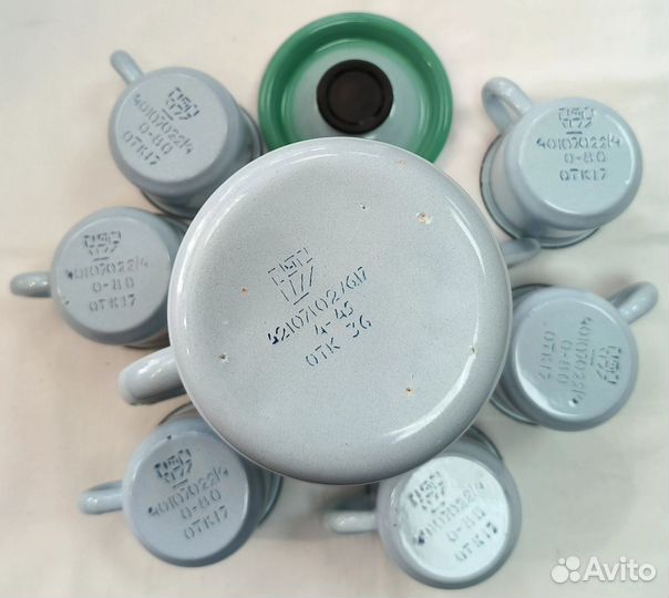 Набор эмалированной посуды. Кофейник и 6 кружек