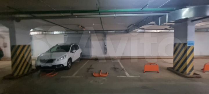 Машиноместо, 14 м²