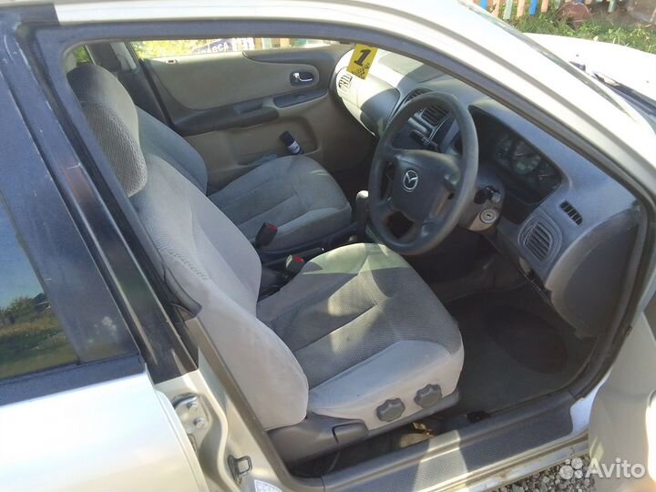 Mazda Familia 1.5 AT, 1999, 300 000 км