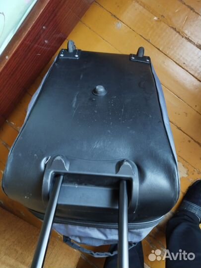 Сумка на колесах