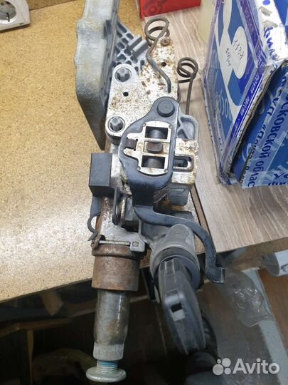 Рулевая колонка с замком и ключём