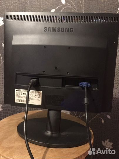 Монитор Samsung