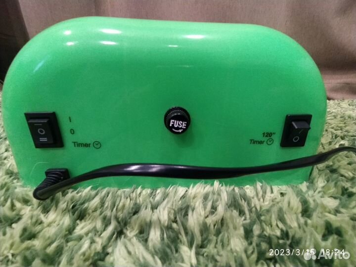 Ультрафиолетовая лампа для маникюра