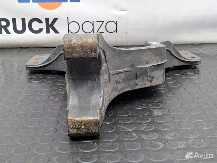 21211378 Кронштейн реактивной тяги левый