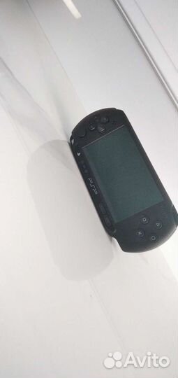 Sony PSP e1004 (не включается) торг
