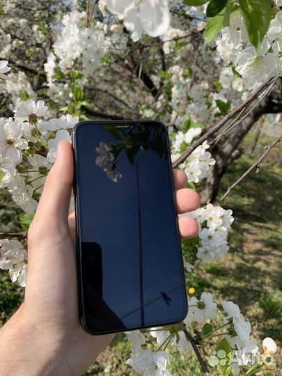 iPhone Xs, 64 ГБ