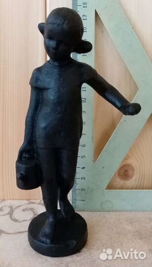 Каслинское литье Девочка с лейкой Куса