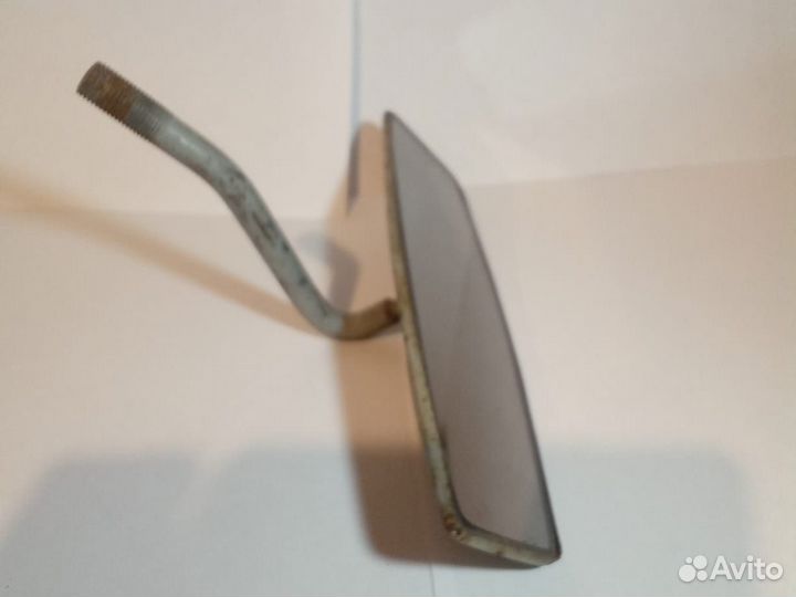 Зеркало заднего вида