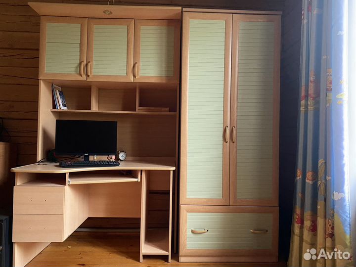 Школьный уголок бу