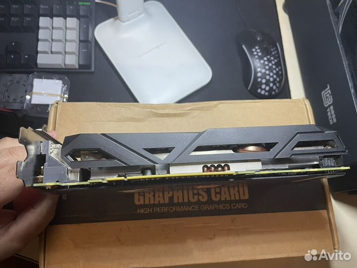 Gigabyte Aorus RX 580 8Gb неисправна
