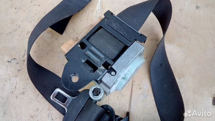 Ремень безопасности передний левый Opel Insignia