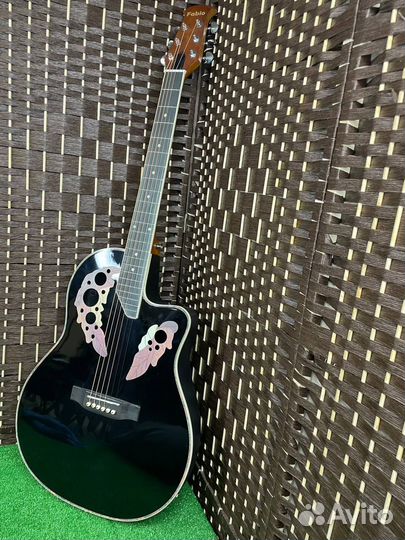 Электроакустическая гитара