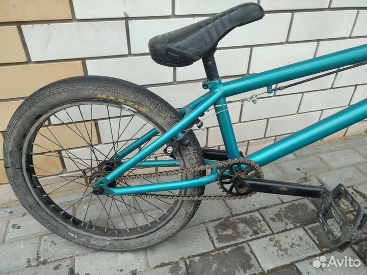 Трюковой велосипед BMX