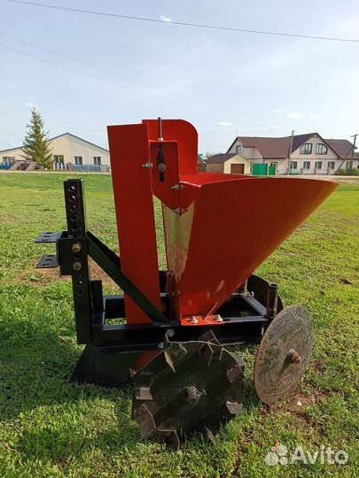 Картофелесажалка новая