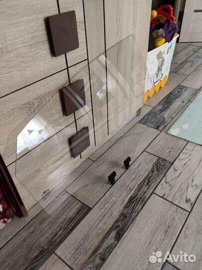 Стекло двери заднее правое на Hyundai Solaris 2