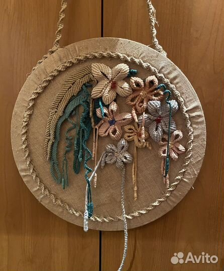 Настенное панно. Вышивка