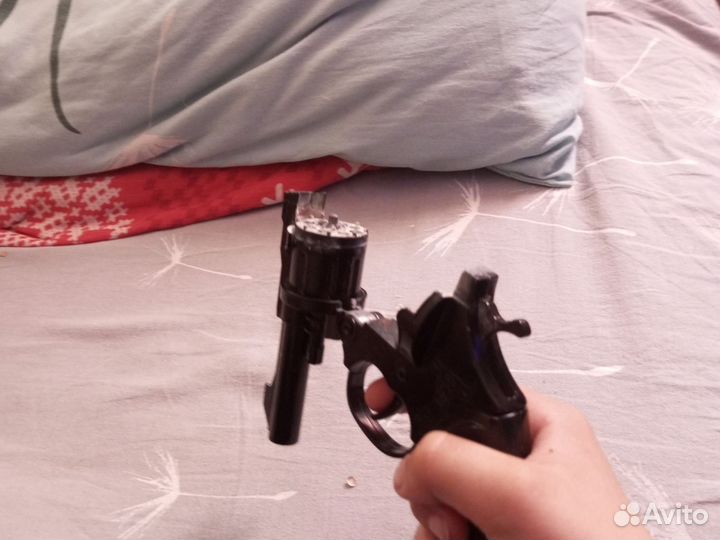 Игрушечный пистолет металлические на пистонах