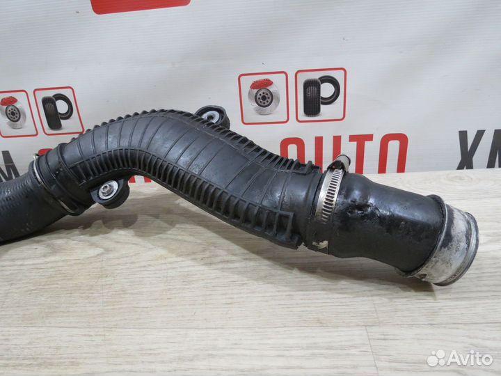 Патрубок интеркулера Audi Q3